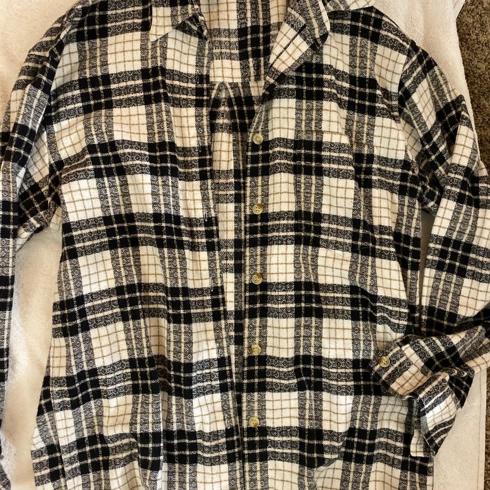 Flannel Lot - Picture 3 of 7